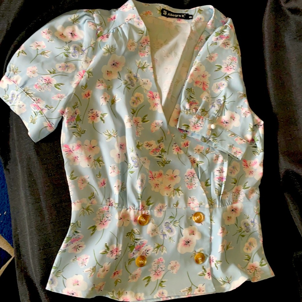 Pale blue floral print short sleeve blouse